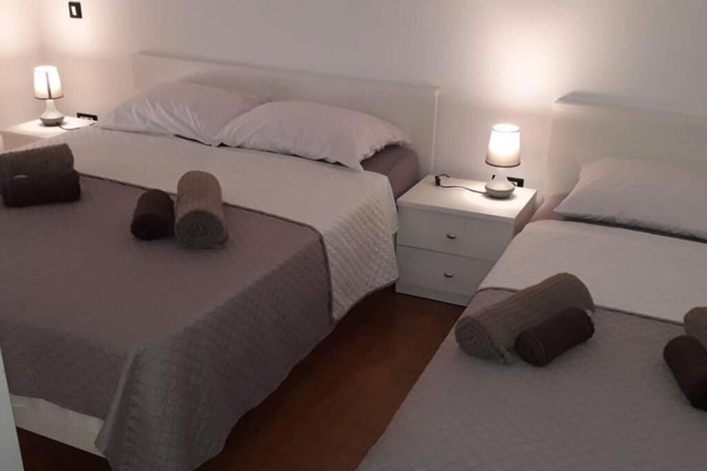 Apartman Franko - uz parking Pula Zewnętrze zdjęcie