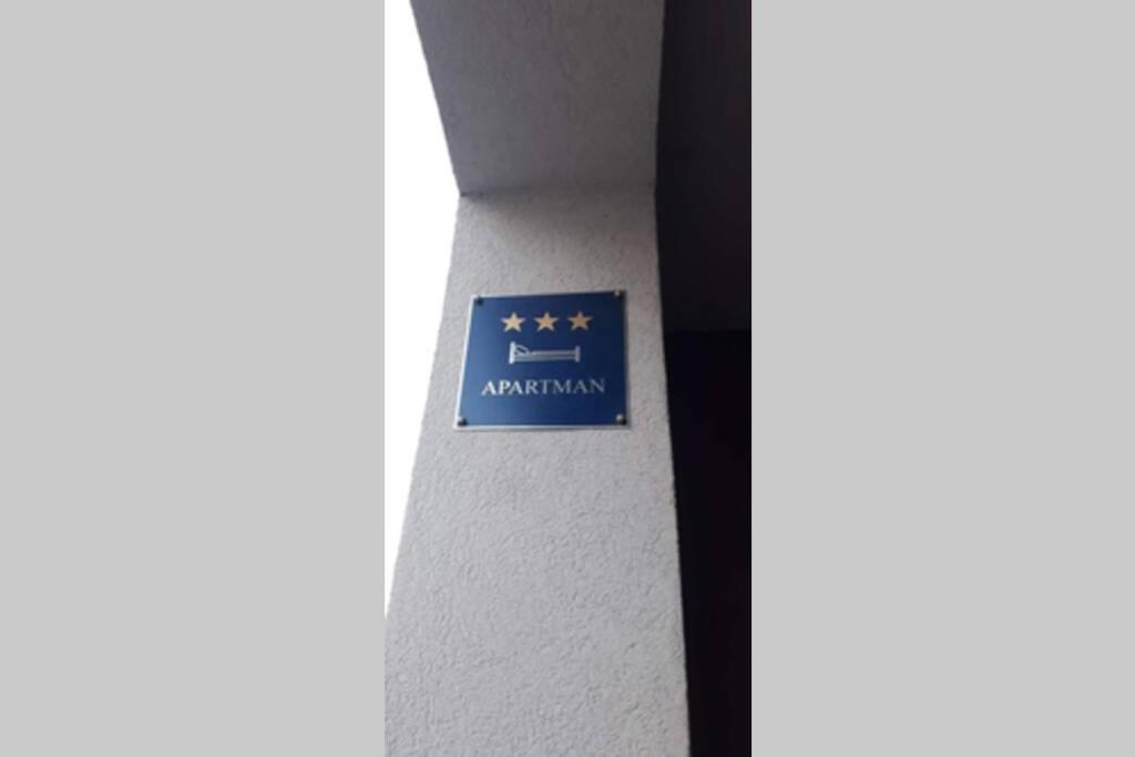 Apartman Franko - uz parking Pula Zewnętrze zdjęcie